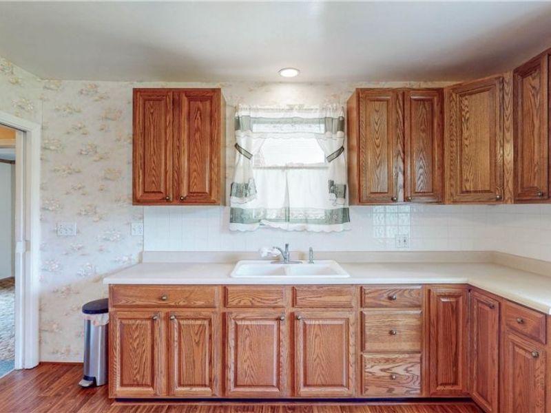 9298 York Road , North Royalton, OH 44133 Photo 3