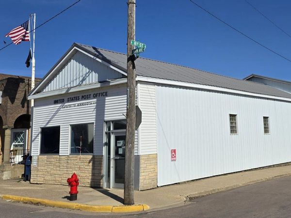 531 8th Street , Lafayette, MN 56054