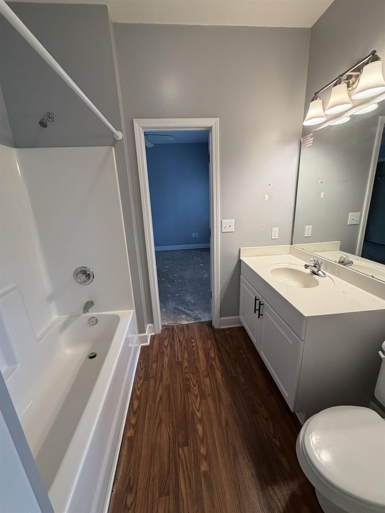 70 Seagrove Ct. Photo 4