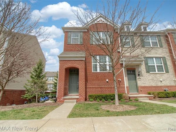 27876 Hopkins Drive , Novi, MI 48377