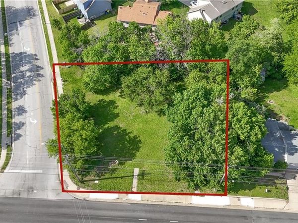 6760 W 151st Street, Overland Park, KS 66223