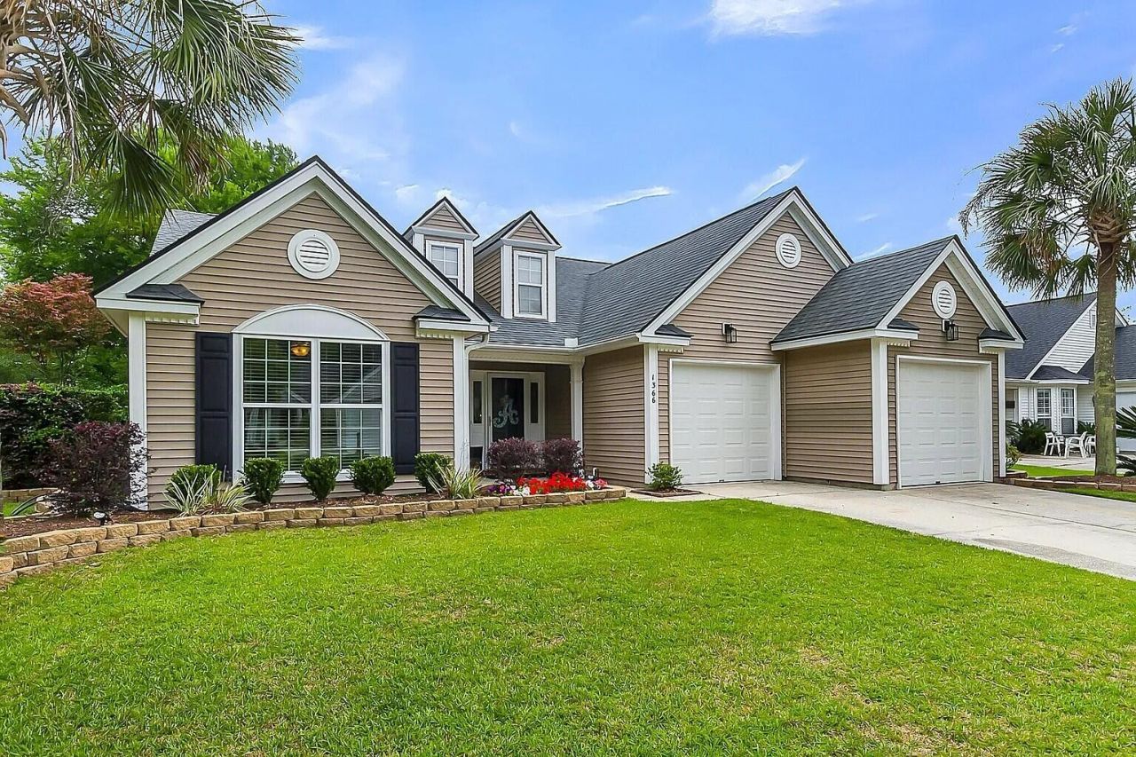 1366 Sassafrass Circle Photo 2