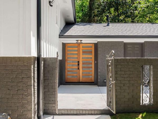 1299 Seven Springs Circle, Marietta, GA 30068