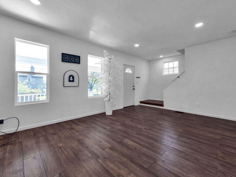 577 S Harris Avenue, Columbus, OH 43204 Photo 6