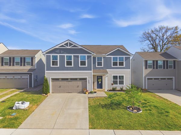 2360 Brokeshire Dr, White House, TN 37188