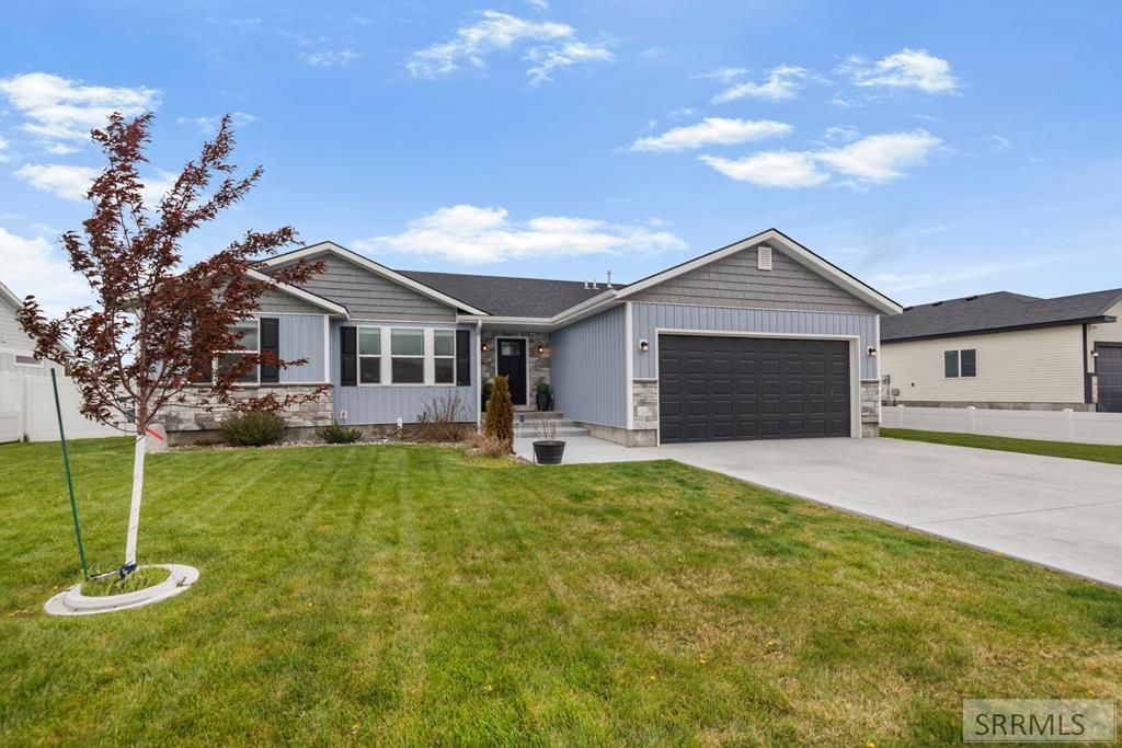 2215 Coopers Way, Blackfoot, ID 83221 Main Photo