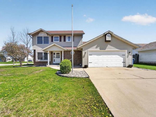 10550 S Peggy DRIVE, Oak Creek, WI 53154