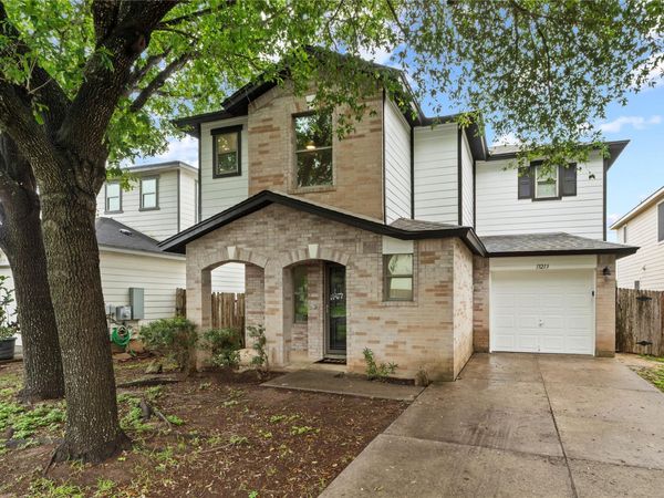 13213 Sea Biscuit DR, Del Valle, TX 78617