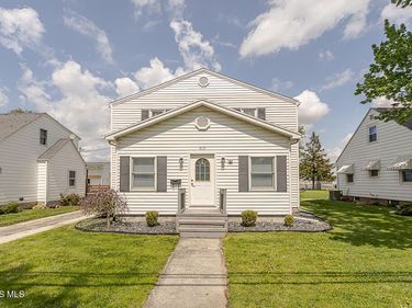 812 W College Avenue, Woodville, OH 43469