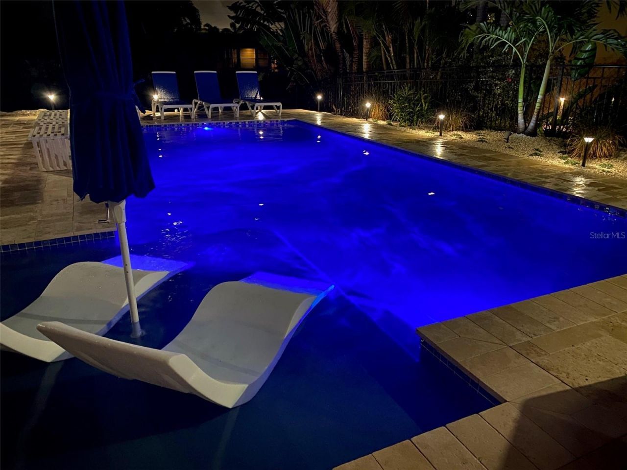 301 Avenida Madera, Unit B, Sarasota, FL 34242 Photo