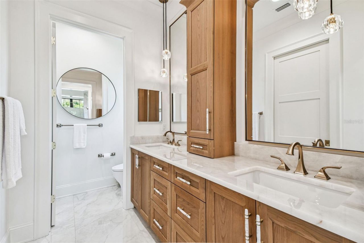 2915 W Harbor View Avenue, Tampa, FL 33611 Photo