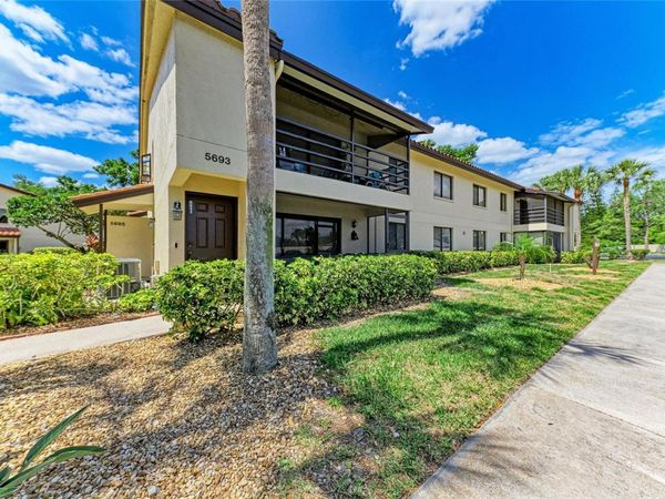 5685 GARDENS DRIVE , Unit 5685, SARASOTA, FL 34243