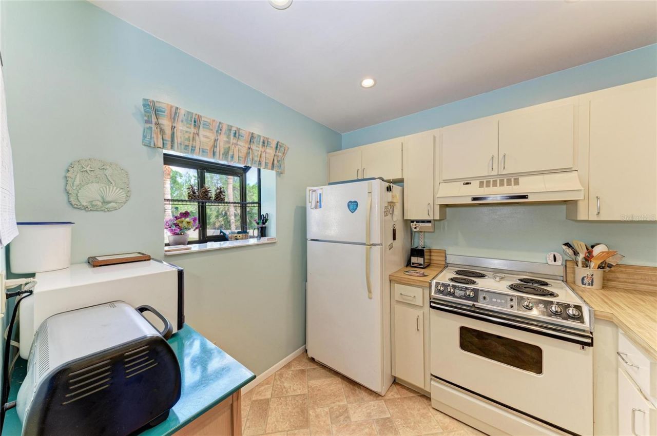 5685 Gardens Drive, Unit 5685, Sarasota, FL 34243 Photo