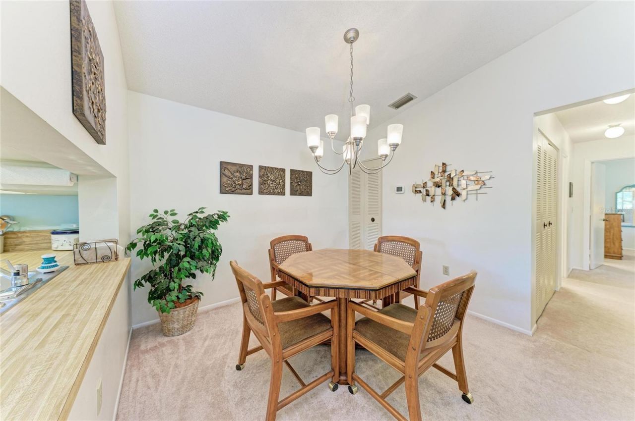 5685 Gardens Drive, Unit 5685, Sarasota, FL 34243 Photo