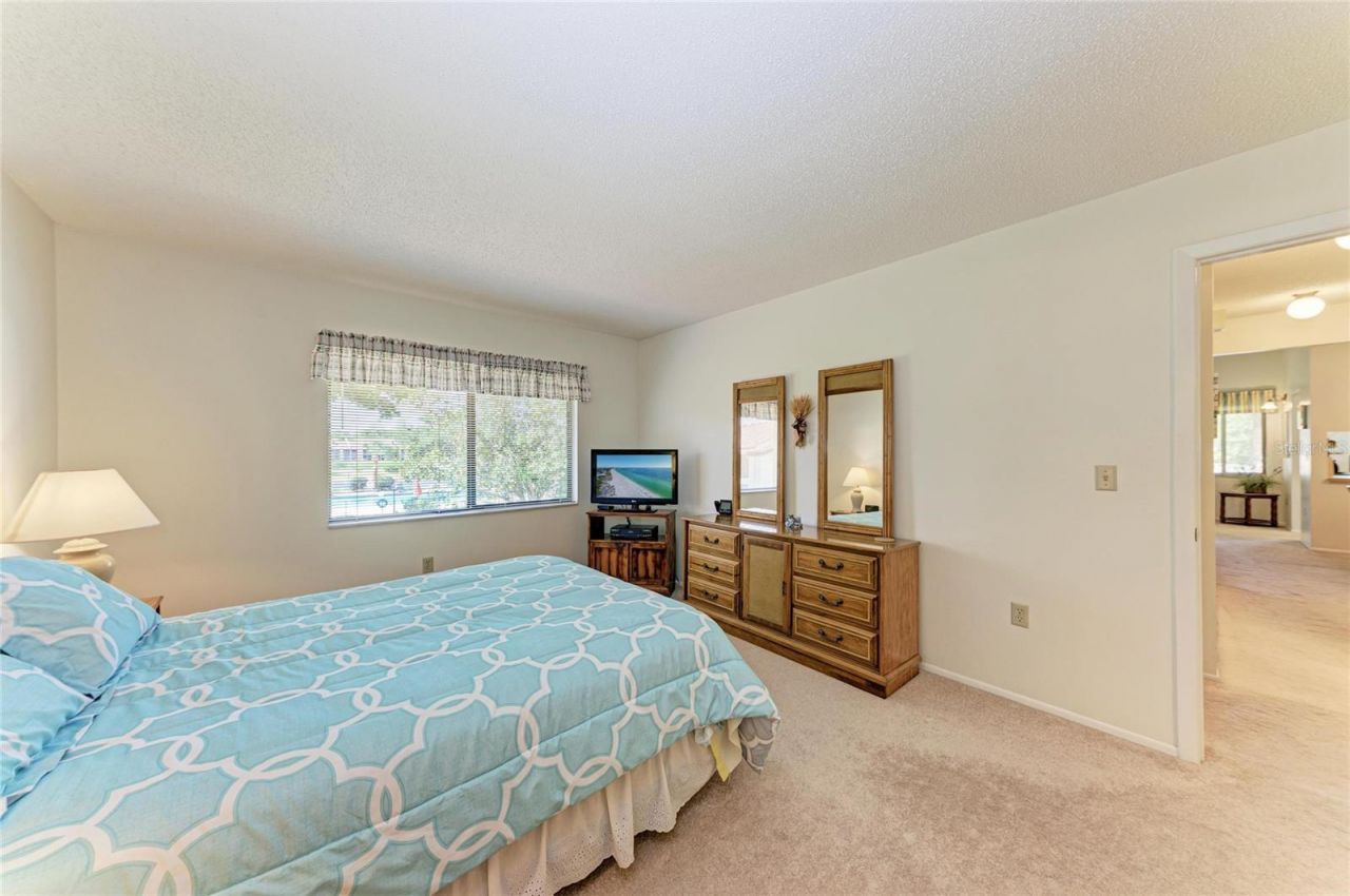 5685 Gardens Drive, Unit 5685, Sarasota, FL 34243 Photo