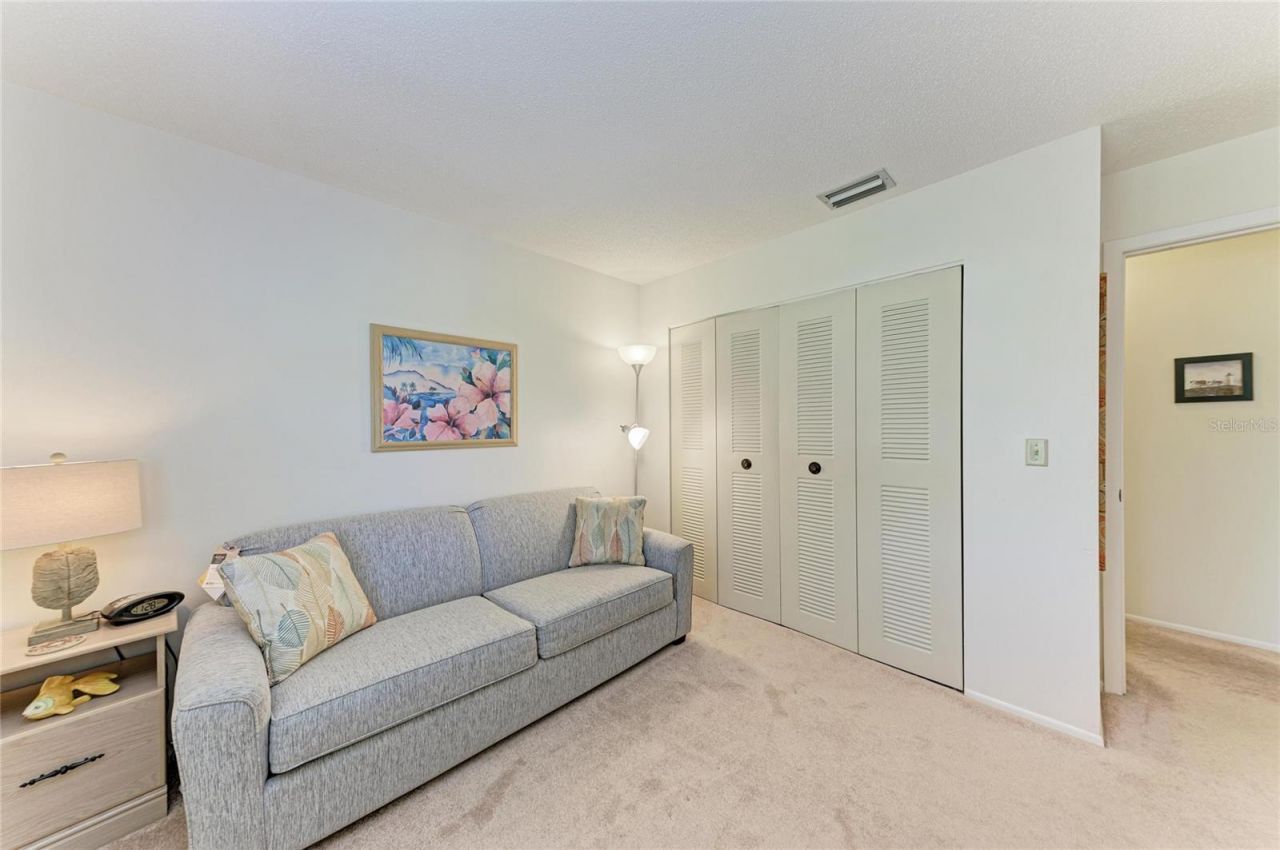 5685 Gardens Drive, Unit 5685, Sarasota, FL 34243 Photo