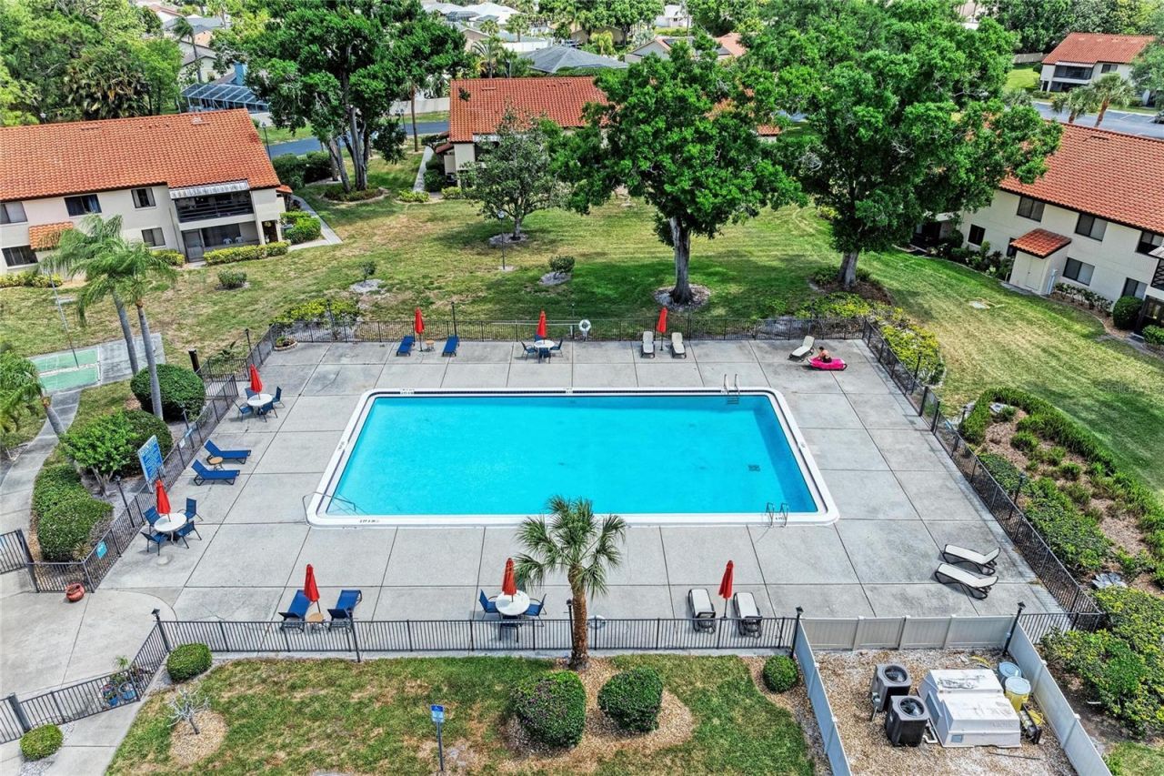 5685 Gardens Drive, Unit 5685, Sarasota, FL 34243 Photo