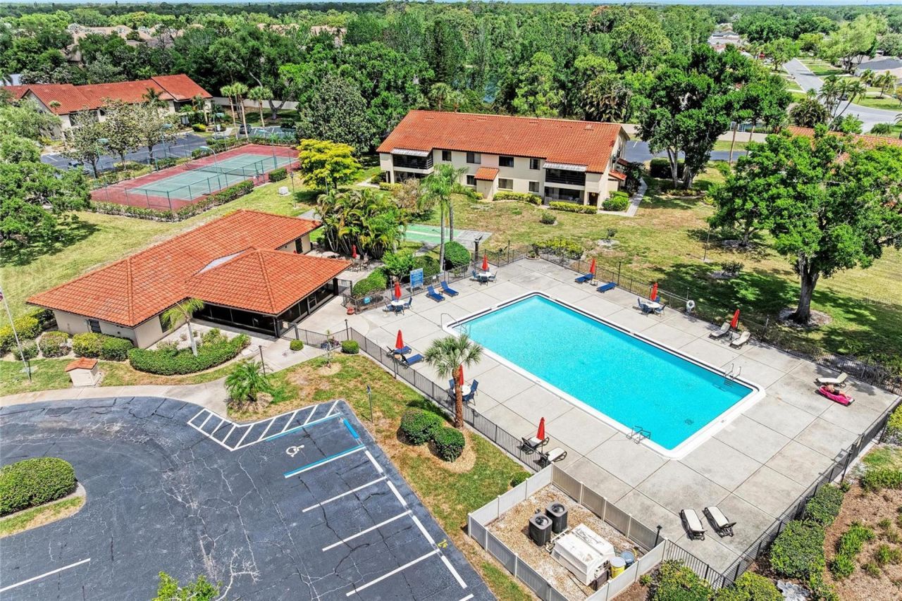 5685 Gardens Drive, Unit 5685, Sarasota, FL 34243 Photo