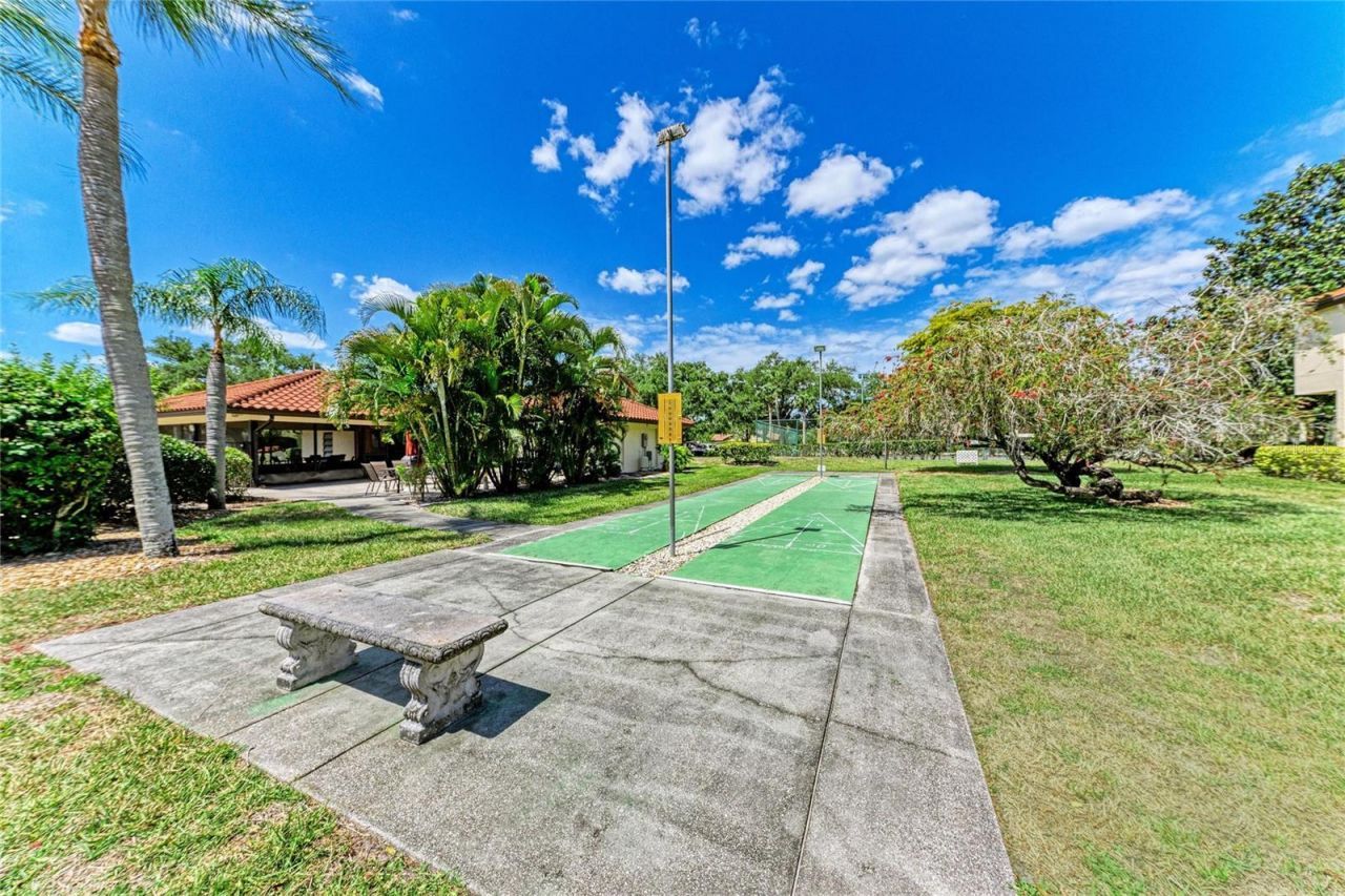 5685 Gardens Drive, Unit 5685, Sarasota, FL 34243 Photo