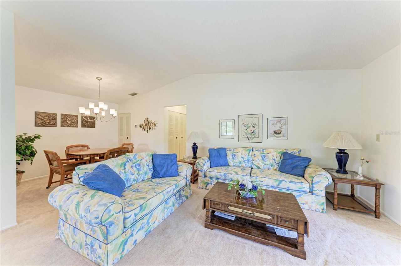 5685 Gardens Drive, Unit 5685, Sarasota, FL 34243 Photo