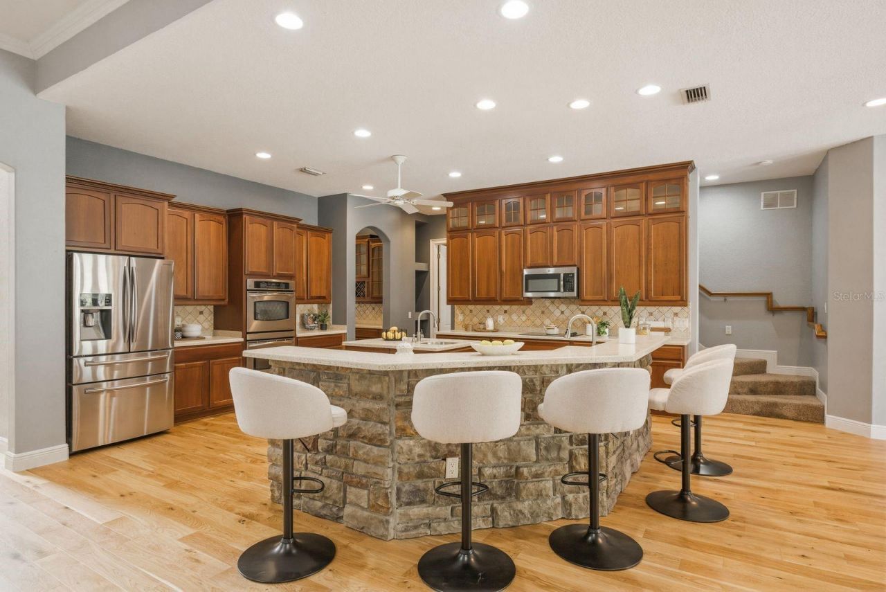 6615 Ridge Top Drive, Trinity, FL 34655 Photo