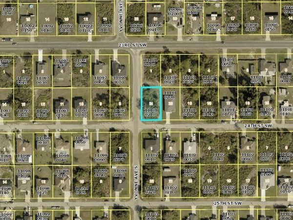 3720 24TH STREET SW, LEHIGH ACRES, FL 33976