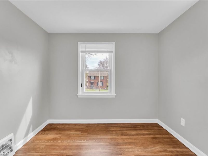 16705 Glendale Avenue, Cleveland, OH 44128 Photo 16