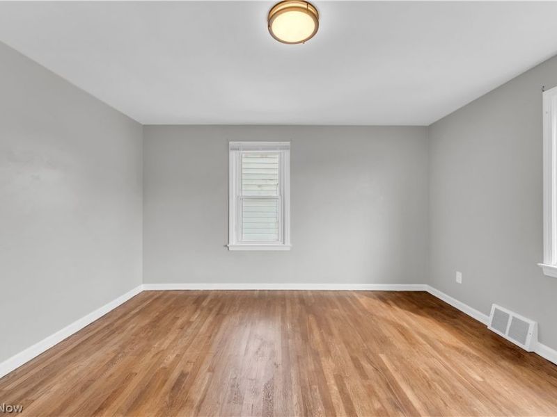 16705 Glendale Avenue, Cleveland, OH 44128 Photo 18