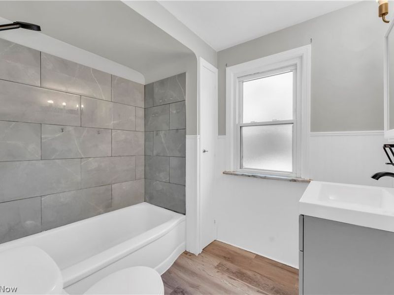 16705 Glendale Avenue, Cleveland, OH 44128 Photo 21