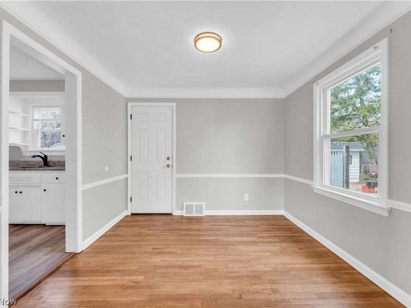 16705 Glendale Avenue, Cleveland, OH 44128 Photo 9