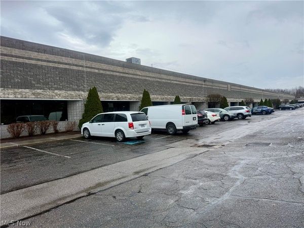 2307 Aurora Road E, Unit B-9, Twinsburg, OH 44087