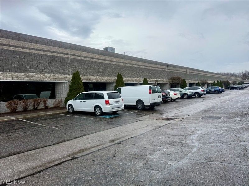 2307 Aurora Road E, Unit B-9, Twinsburg, OH 44087 Photo 1