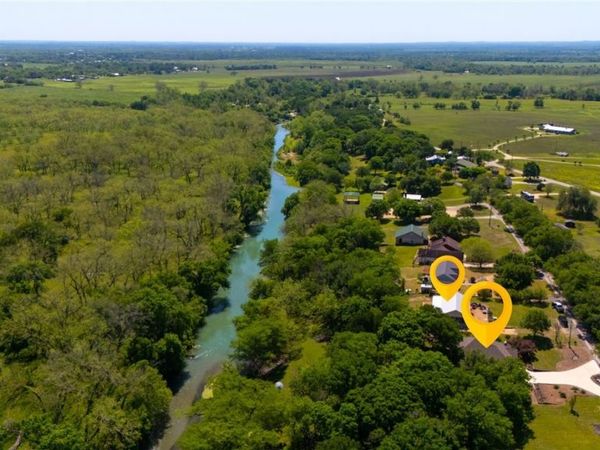 326 Red Bird Lane , Kingsbury, TX 78638