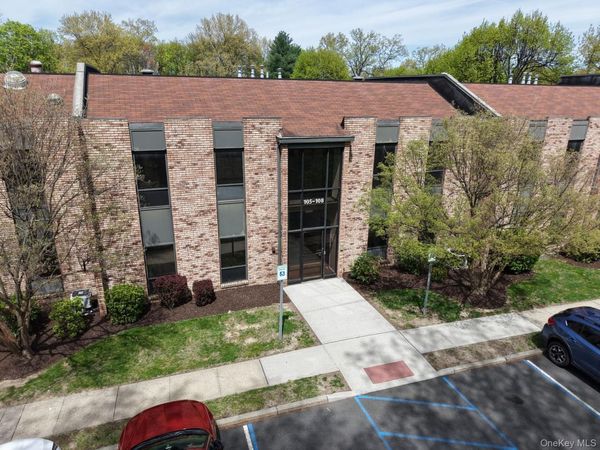 55 Old Nyack Turnpike , Nanuet, NY 10954