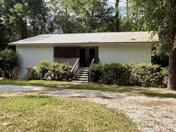 711 Cedar Avenue, Fairhope, AL 35632