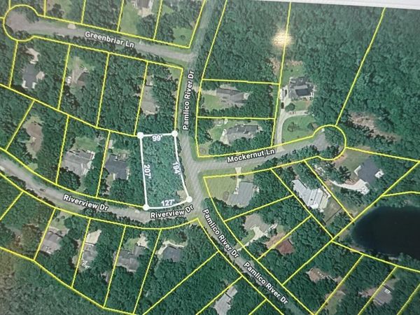 422 Pamlico River Drive , Washington, NC 27889