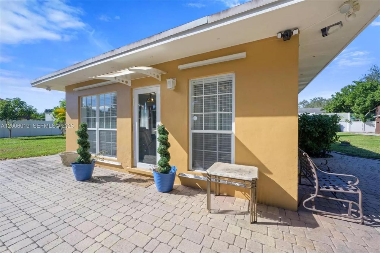 4001 SW 73rd Ave , Davie, FL 33314 Photo