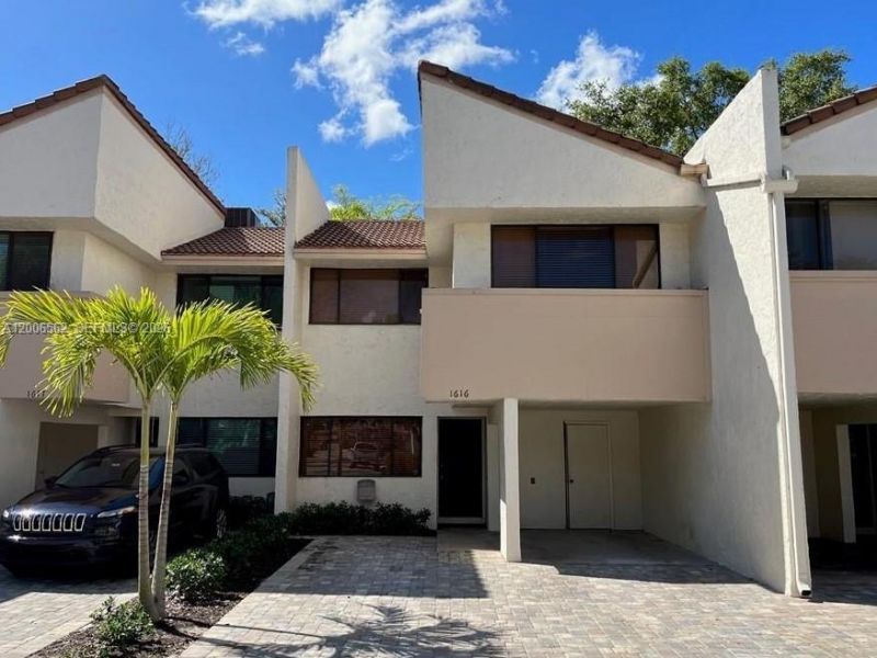 1616 Cypress Pointe Dr , Unit 1616, Coral Springs, FL 33071 Photo