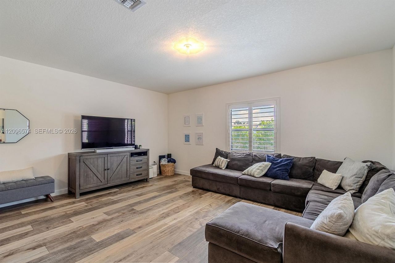 13680 SW 191st Ter , Miami, FL 33177 Photo