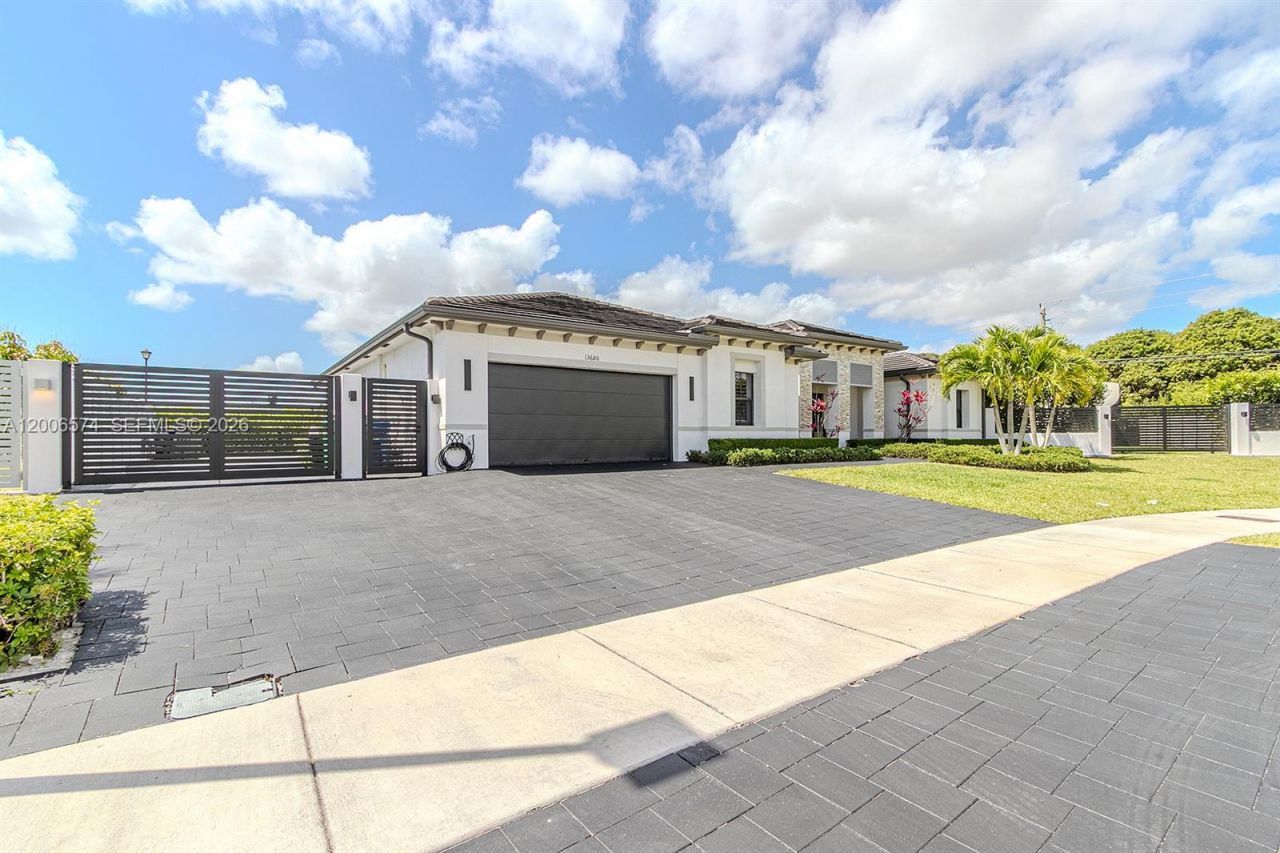 13680 SW 191st Ter , Miami, FL 33177 Photo