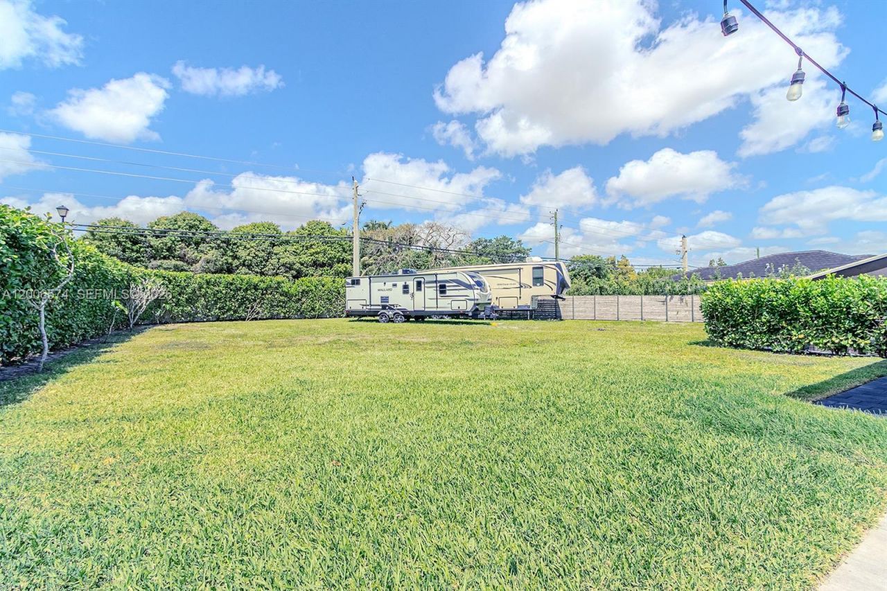 13680 SW 191st Ter , Miami, FL 33177 Photo