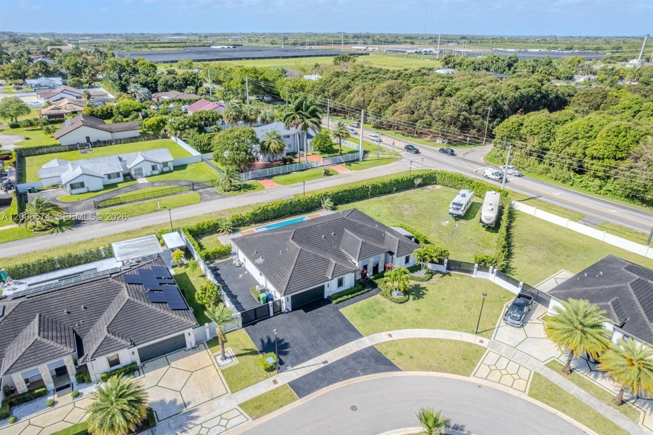 13680 SW 191st Ter , Miami, FL 33177 Photo