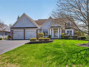 17 Sanibel Dr Drive , Fairport, NY 14450