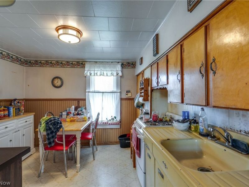 3797 Harper Avenue, Barberton, OH 44203 Photo 12