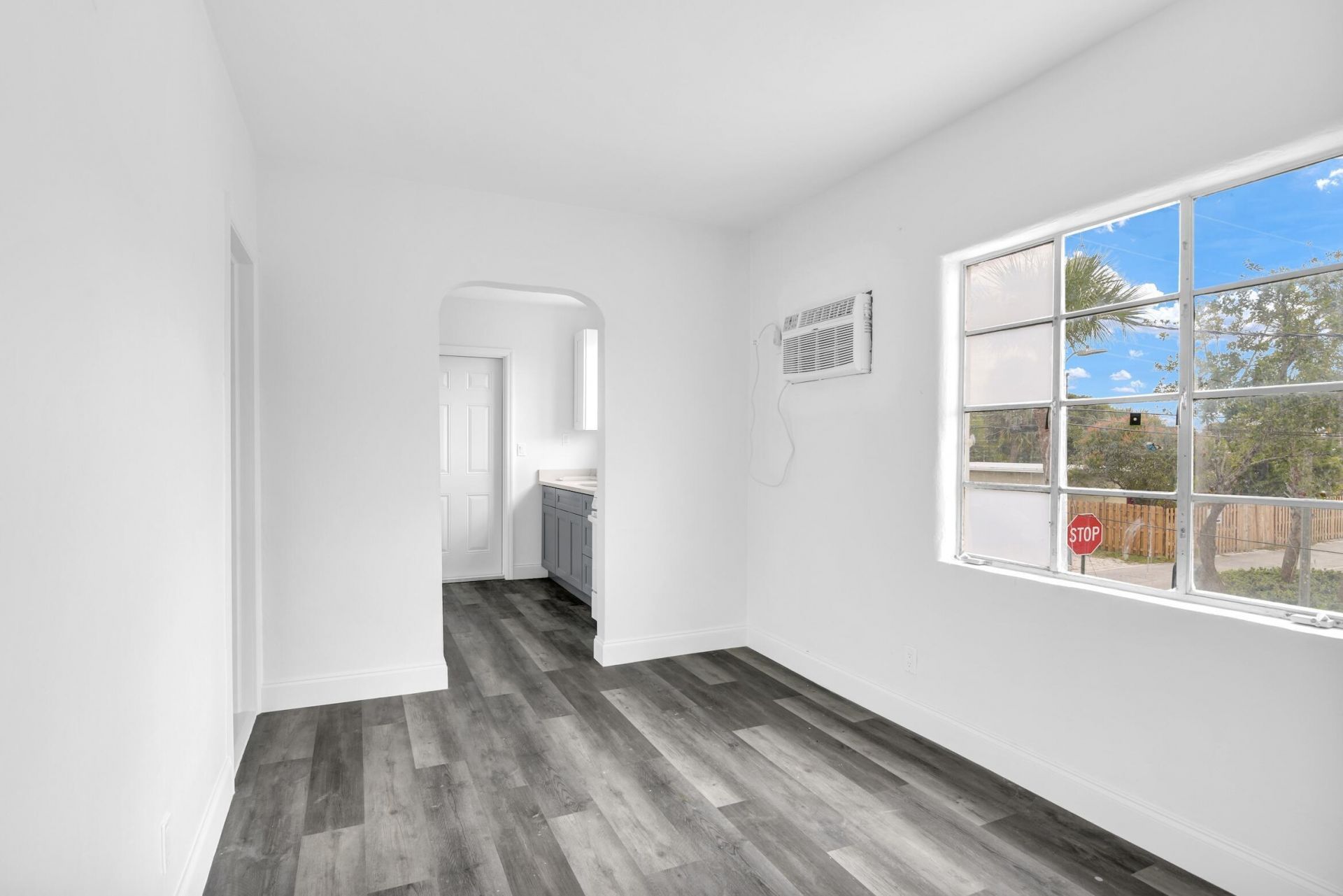 820 N Dixie Highway, Unit 4, Lake Worth Beach, FL 33460 Photo