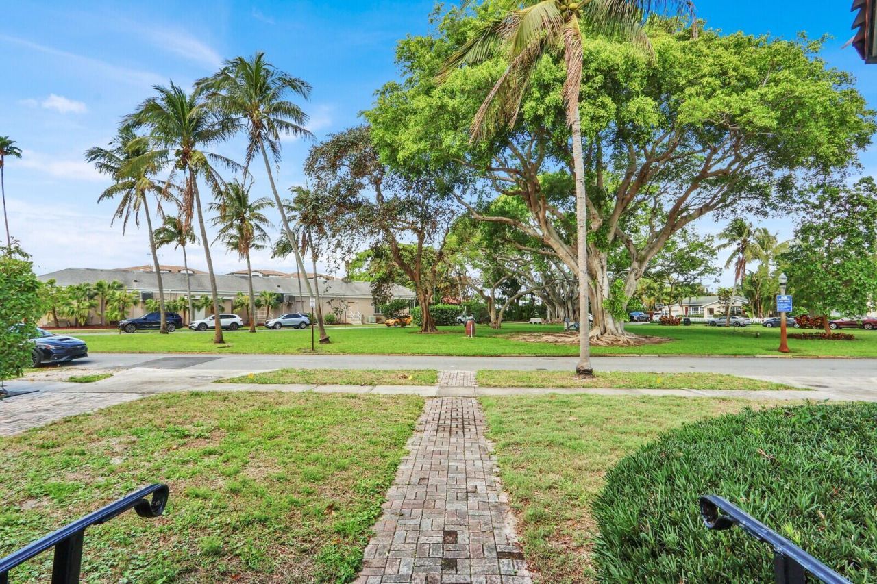 322 Westminster Road, West Palm Beach, FL 33405 Photo
