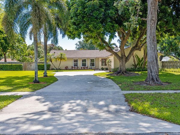 240 Sulky Way, Wellington, FL 33414