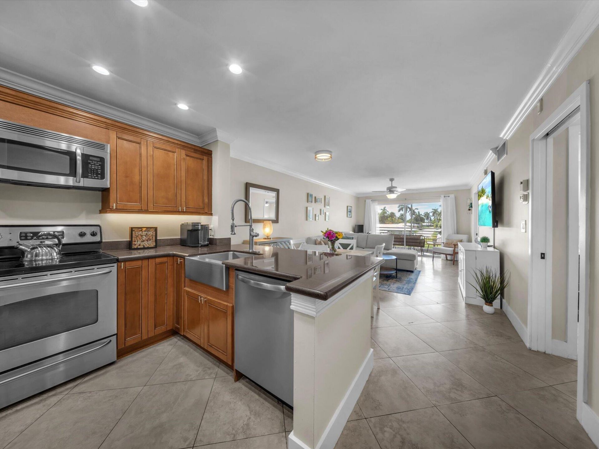1461 S Ocean Boulevard, Unit 218, Lauderdale by the Sea, FL 33062 Photo