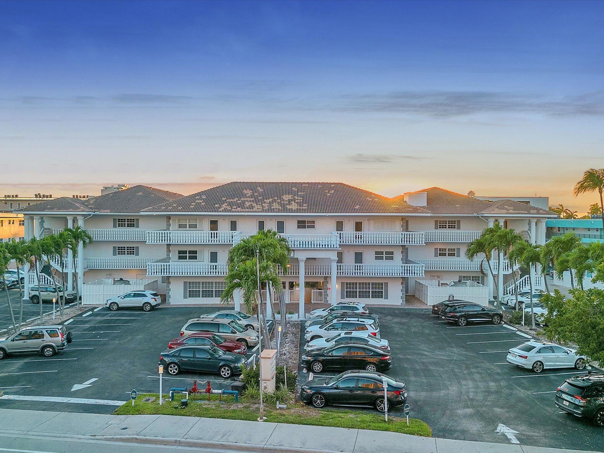 1461 S Ocean Boulevard, Unit 218, Lauderdale by the Sea, FL 33062 Photo