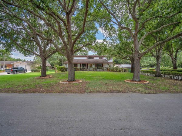 13930 SW 36th Court, Davie, FL 33330